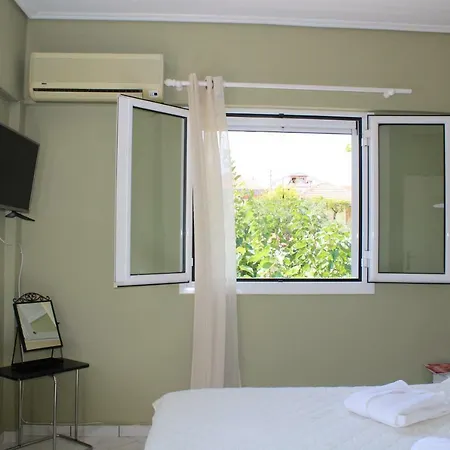Alekos Beach Houses Marina Apartment *