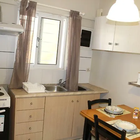 Alekos Beach Houses Marina Apartment